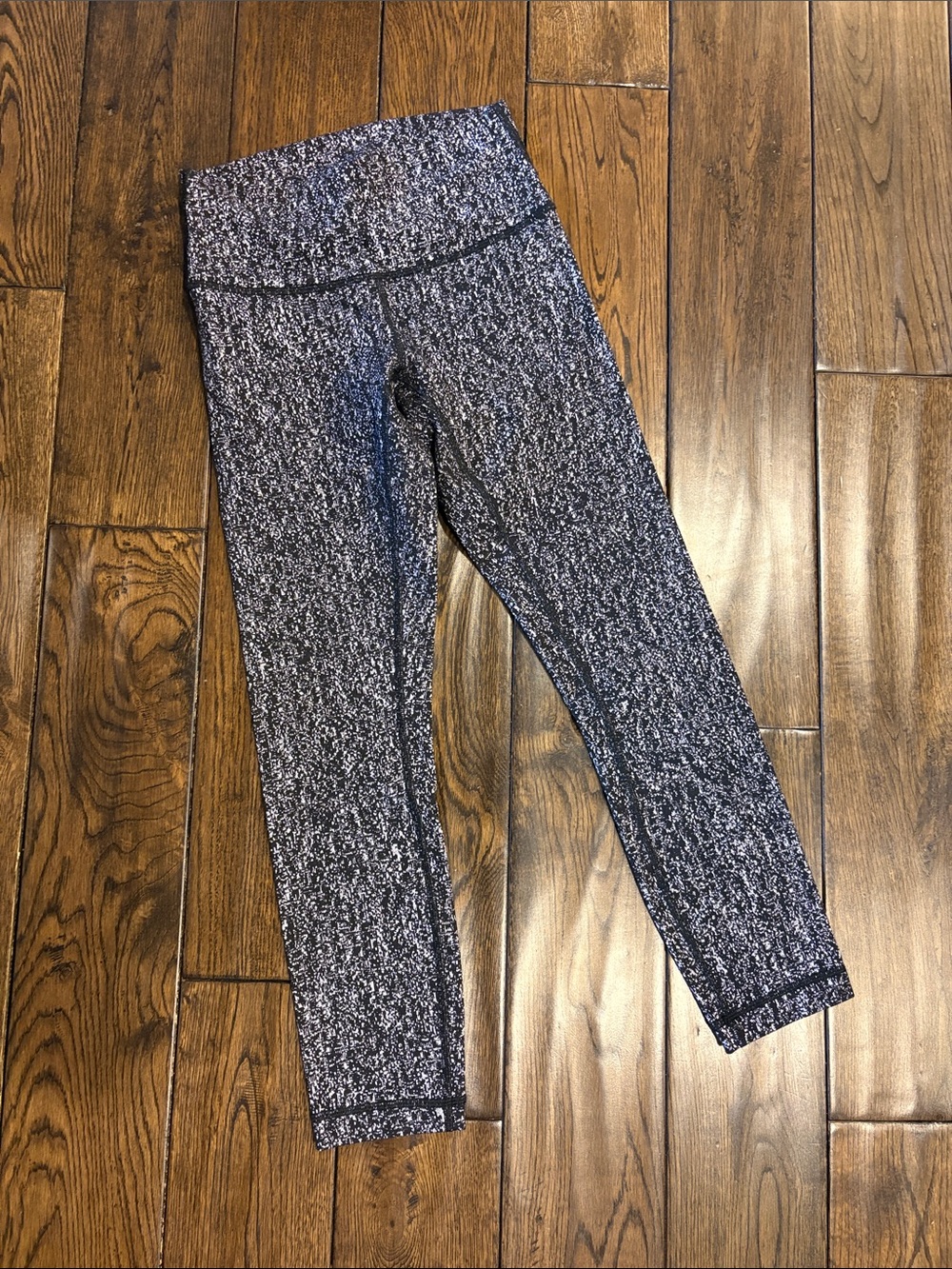 Lululemon Womenโs Wunder Under Heathered Black Leggings - Thick